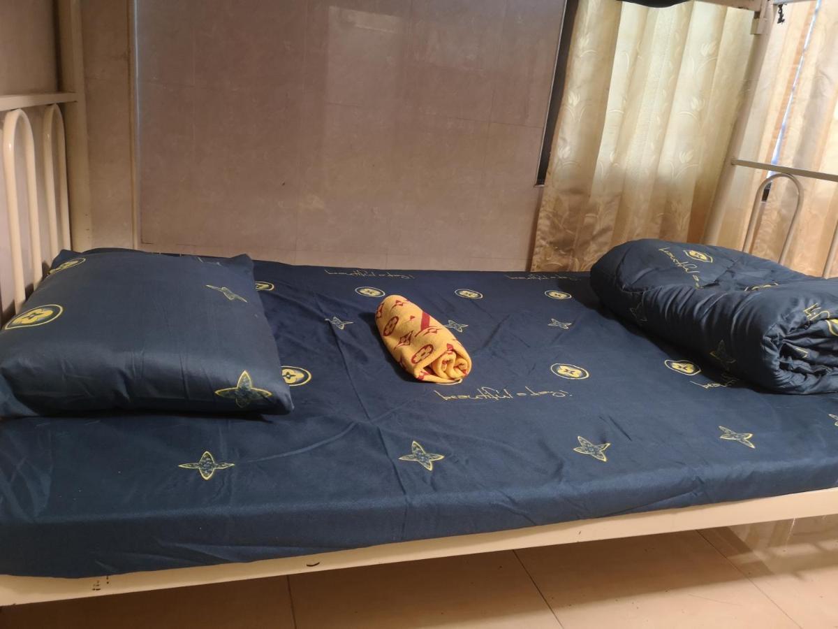 Peri Evi Hostel Phnom Penh Bassac Lane ภายนอก รูปภาพ
